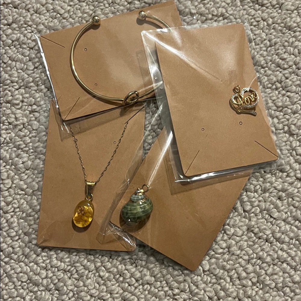 Elegant Gold Bracelet and Necklace Set